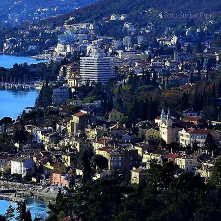 Zdenka - 100 M From The Beach Opatija
